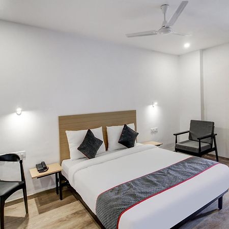 Super Townhouse Rcc Majestic 397 Lb Nagar Hotel Hyderabad Bagian luar foto